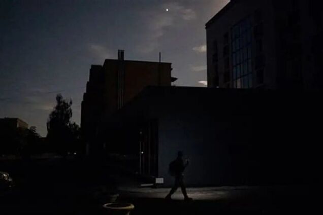 Сидять без світла по п'ять діб: в окупованому Маріуполі жаліються на критичну ситуацію зі світлом та опаленням