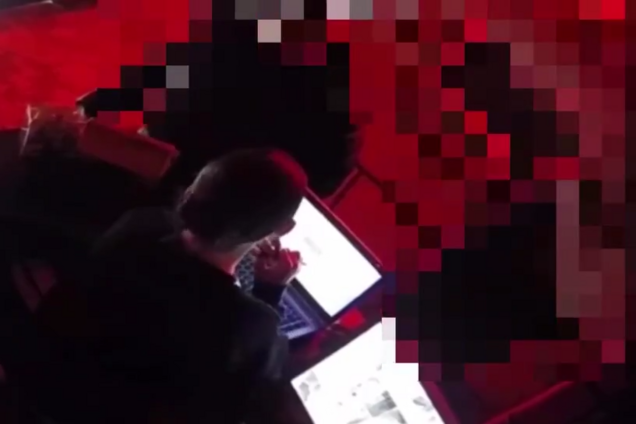 У Києві адміністраторка розважального закладу відмовилась переходити на російську мову на вимогу клієнта: що з цього вийшло. Відео