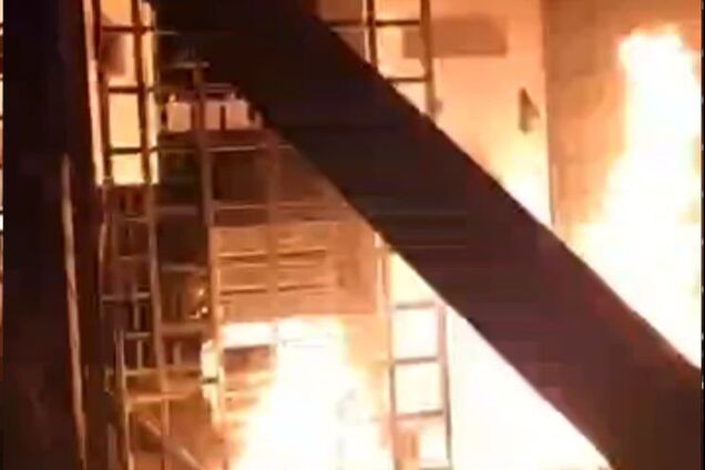 Агенты 'Атеш' сожгли вышку связи воинского подразделения в Московской области. Фото и видео