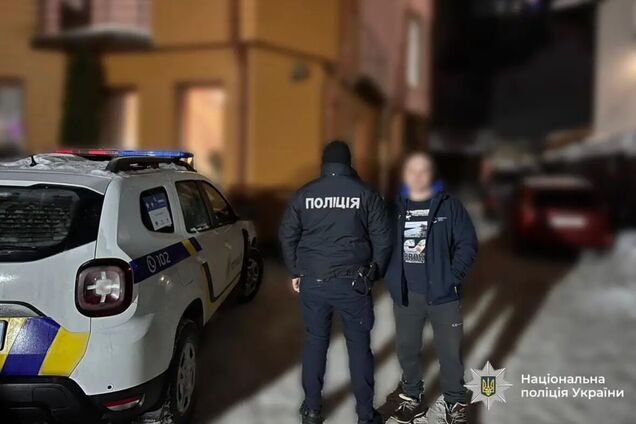 Поздравлял друзей со свадьбой: полиция поймала иностранца, который запустил салют возле Буковеля. Фото