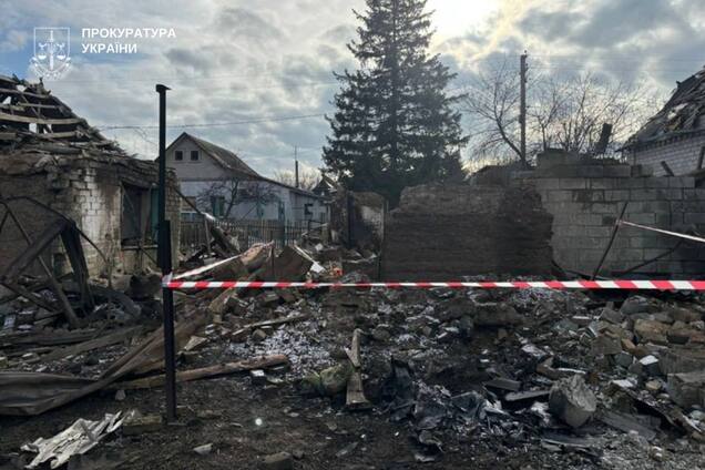 Ворог підступно вдарив по Вільнянську на Запоріжжі: загинула жінка, є поранені. Фото