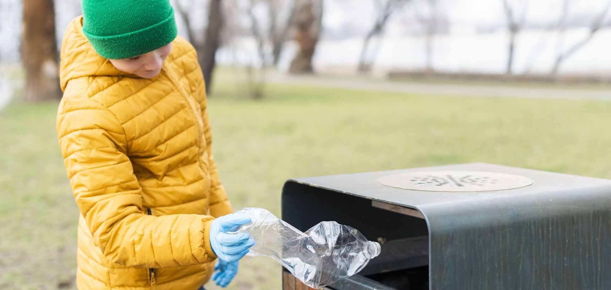 Что нельзя класть в мусорные баки возле дома в январе, чтобы не завелись крысы