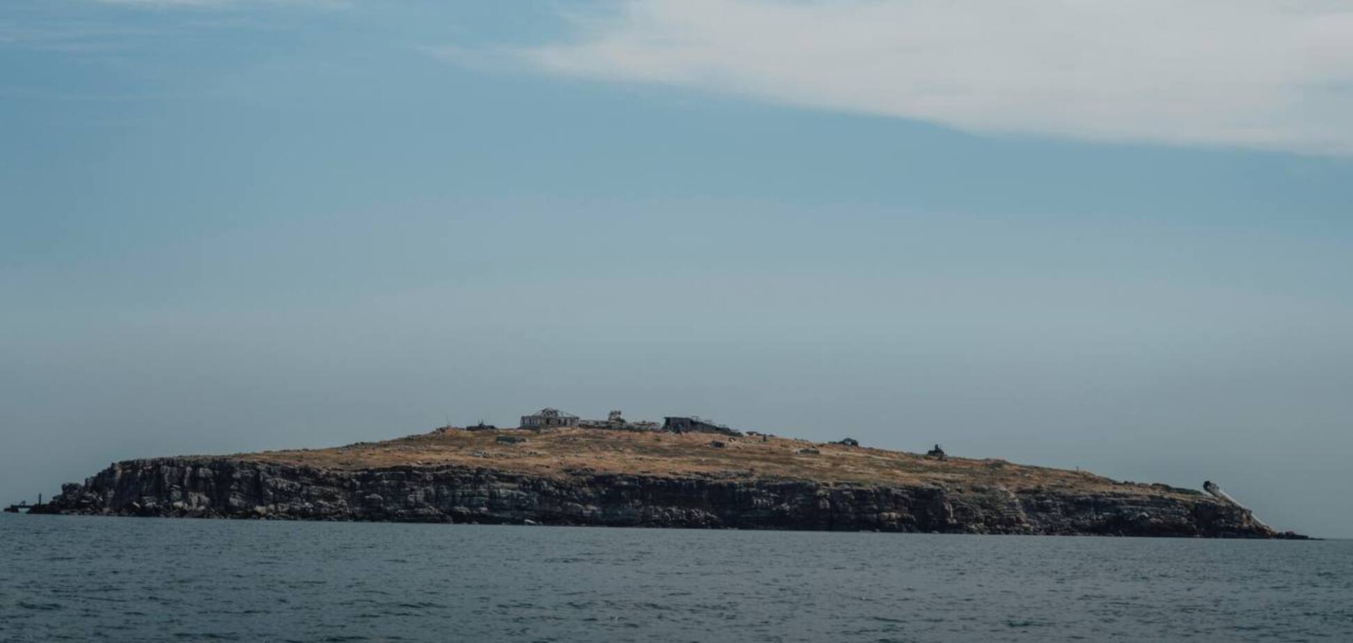 Унікальні кадри: прикордонники показали зимові краєвиди острова Зміїний. Відео