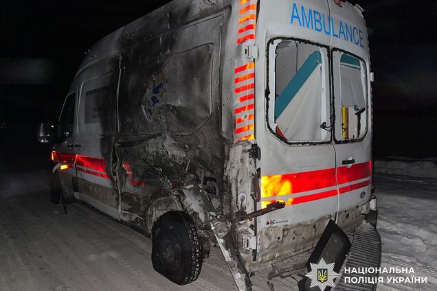 Окупанти атакували швидку на Чернігівщині: постраждали медики. Фото