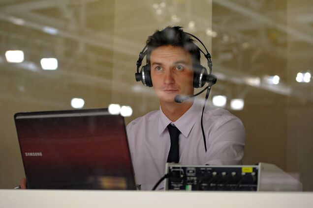 Російський коментатор на хокеї назвав казахстанців 'чебуродами' і поплатився. Відео