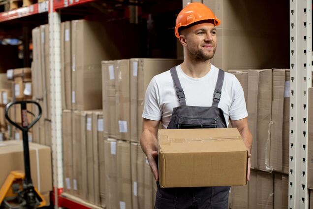 Ілюстрація - робота на складі в Польщі