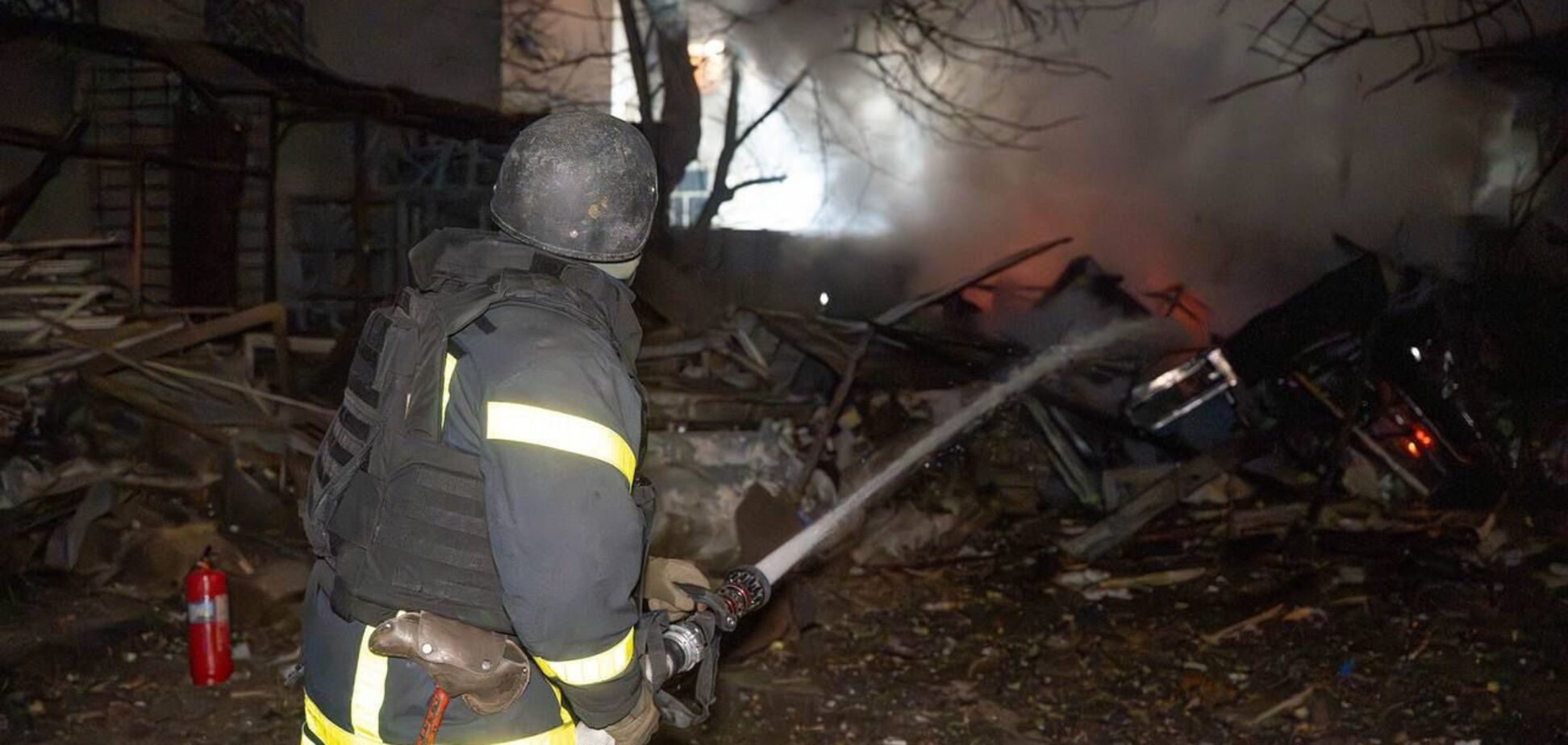 Было две волны атак: Россия ночью ударила по Одессе, пострадали пять человек. Фото и видео