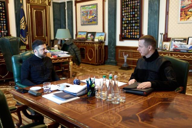 'Кремль намагається компенсувати цю втрату': Зеленський заявив, що завдяки тиску 20% суден тіньового флоту Росії зупинились