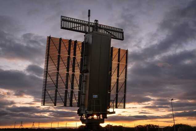 Здатен виявляти літаки та дрони на відстані 460 км: що відомо про радар Lanza LTR-25, який Україна отримає від Іспанії