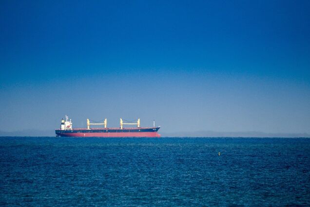 В Каспийском море тонет иранское грузовое судно: могло перевозить оружие из Ирана в Россию