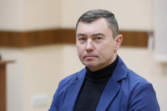 Послався на статтю в російській газеті: кандидат у Львівський апеляційний суд написав у дисертації, що чоловіки можуть виношувати дітей