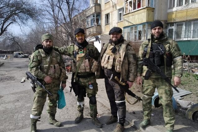 Поводом для 'дуэли' стали девушки: российские военные и 'ахматовцы' устроили перестрелку в Мариуполе, есть жертва - 'Атеш'