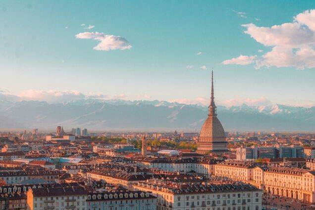 Схоже на казку і майже нема туристів: недооцінене місто в Європі