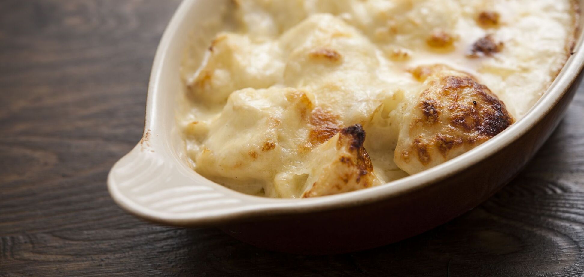 Как вкусно приготовить цветную капусту в духовке: добавьте много твердого сыра