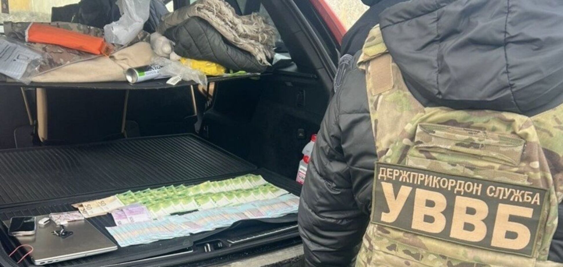 За 'подорож' до Румунії брали по 8 тис. доларів: прикордонники викрили схему незаконного перетину кордону за участю посадовців ТЦК