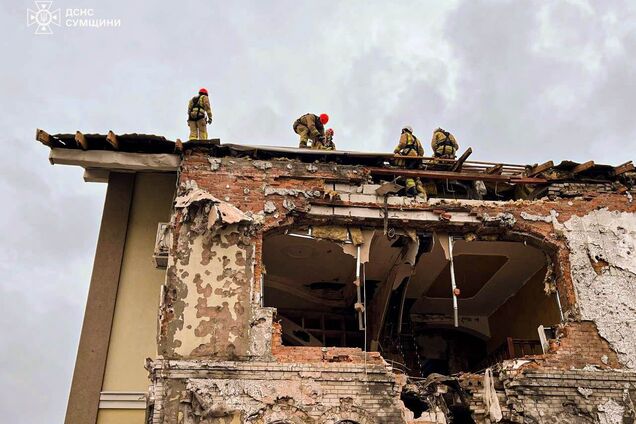 Оккупанты ударили по Белополью на Сумщине: есть жертва, четыре человека ранены