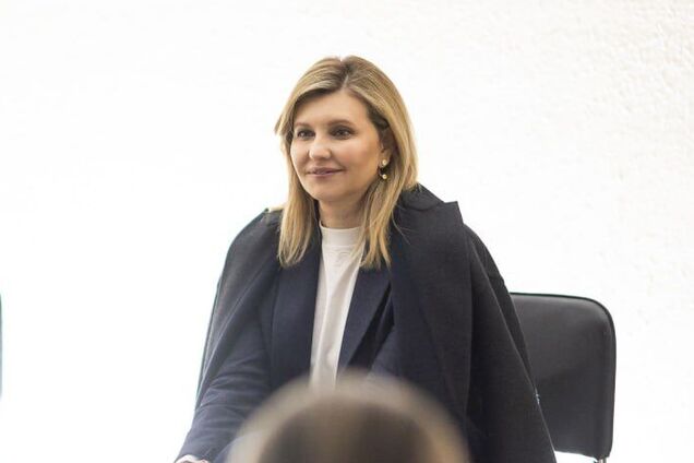 Елена Зеленская освежила образ новой эффектной прической. Фото