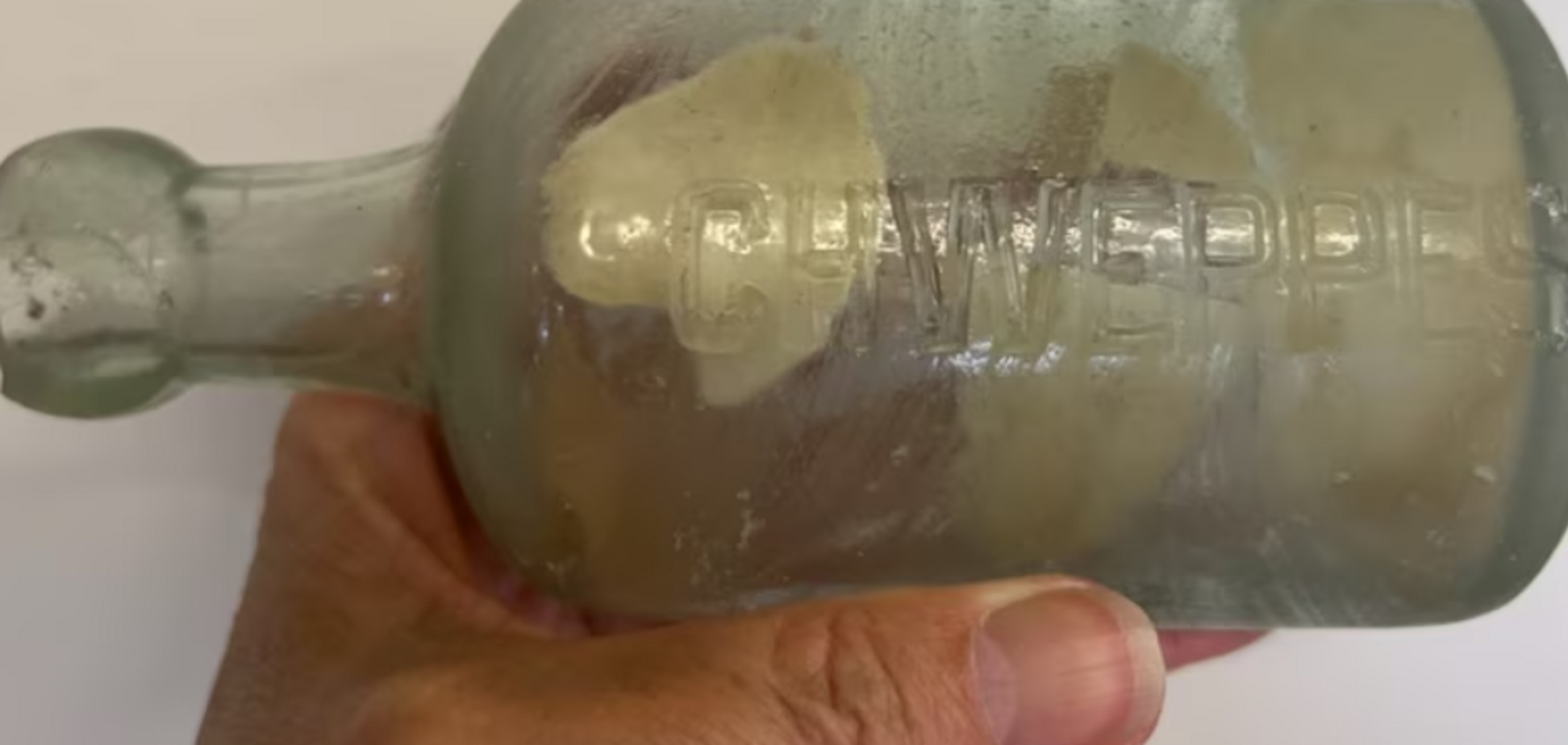 На пляжі знайшли пляшку з посланнями солдатів Першої світової, написаними більше ніж 100 років тому