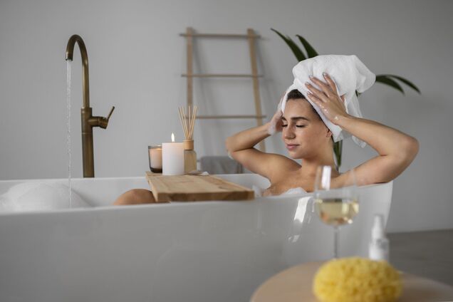 Як часто потрібно мити волосся: відповідь трихологів вас здивує