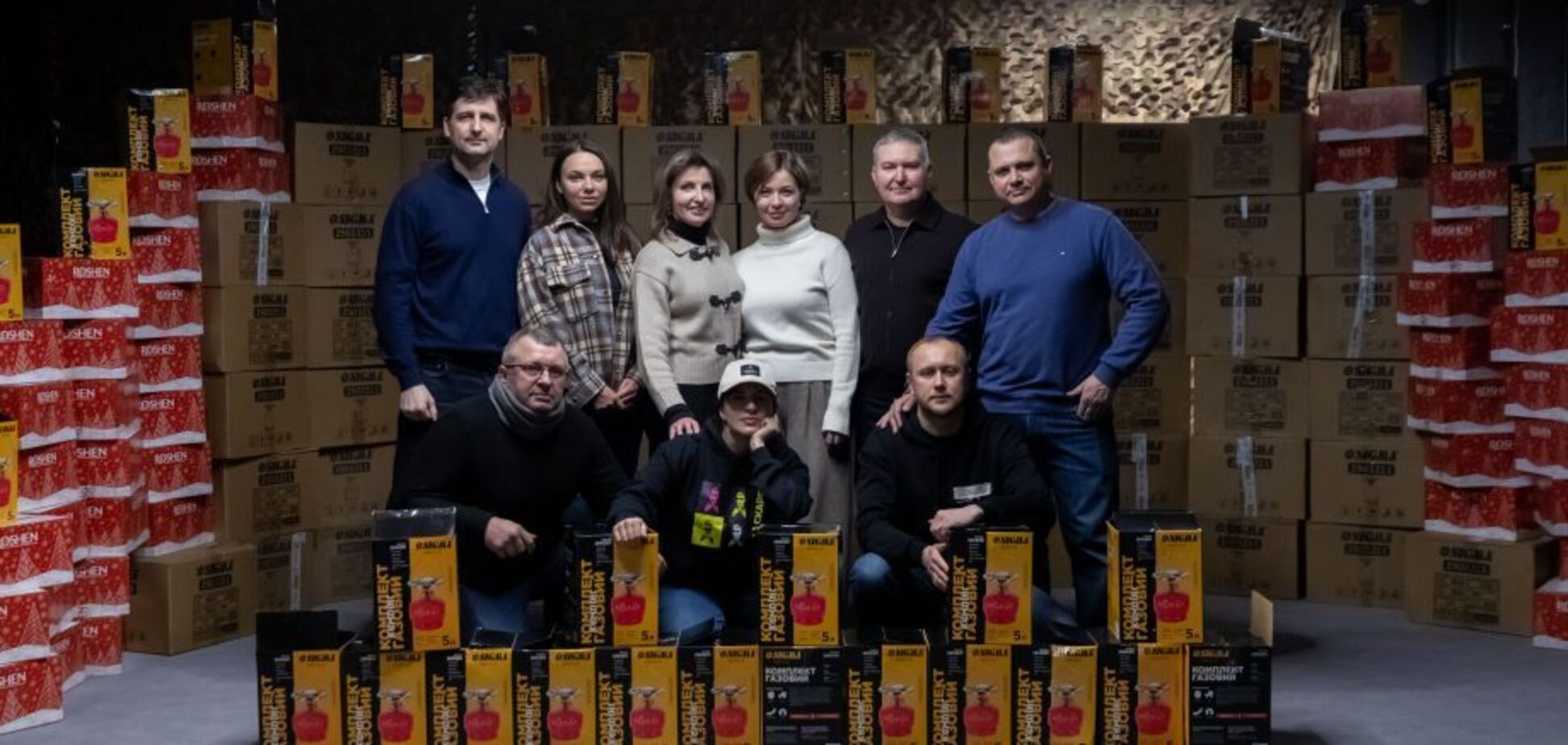 Депутати Київради з 'Євросолідарності' передали киянам та надзвичайним службам 300 газових пальників