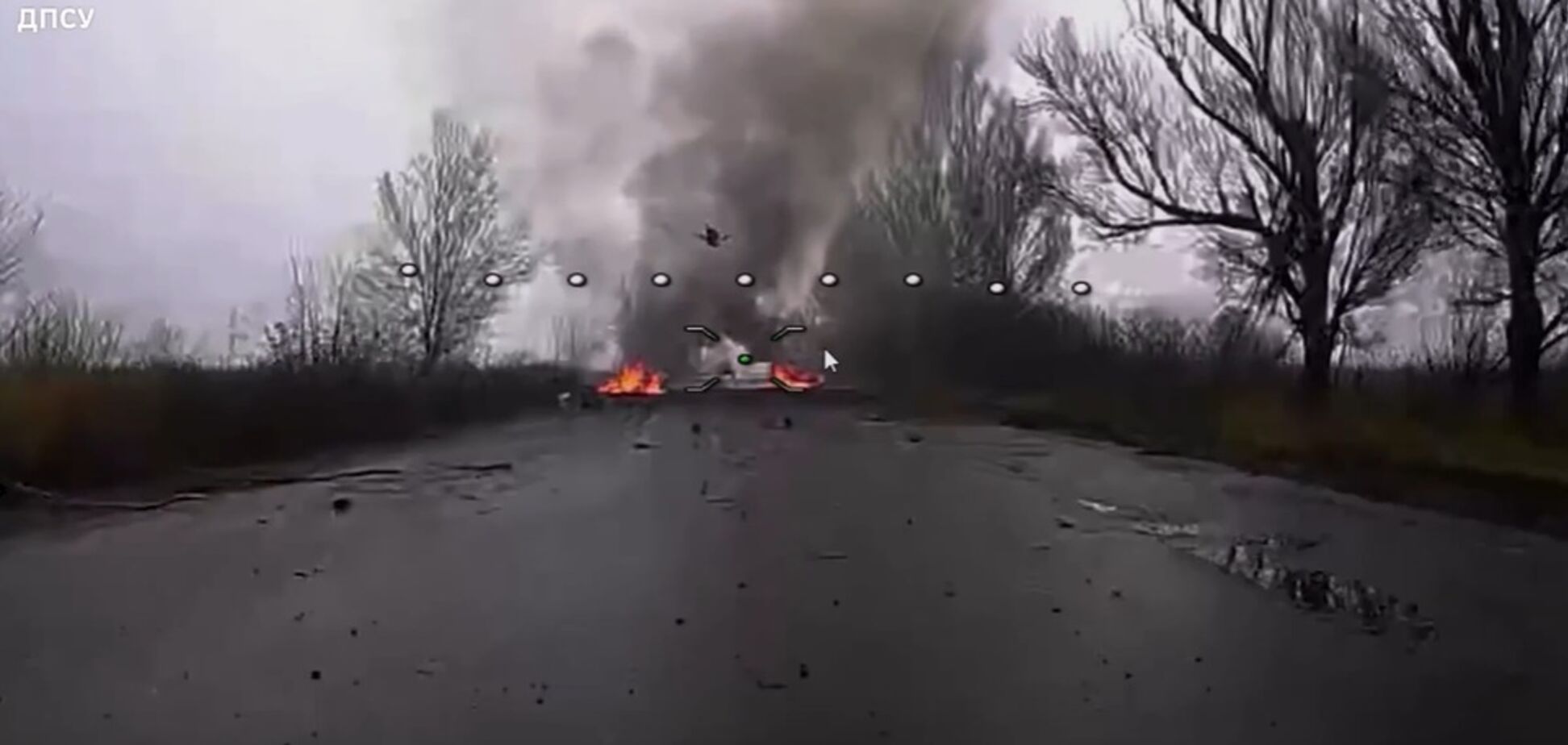 Фронтова логістика 2026: робот ЗСУ, який віз провізію для прикордонників, попутно знищив російський повітряний дрон. Відео