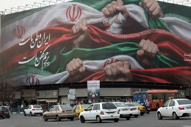 Португалія тимчасово закриває посольство в Ірані і вивозить своїх громадян