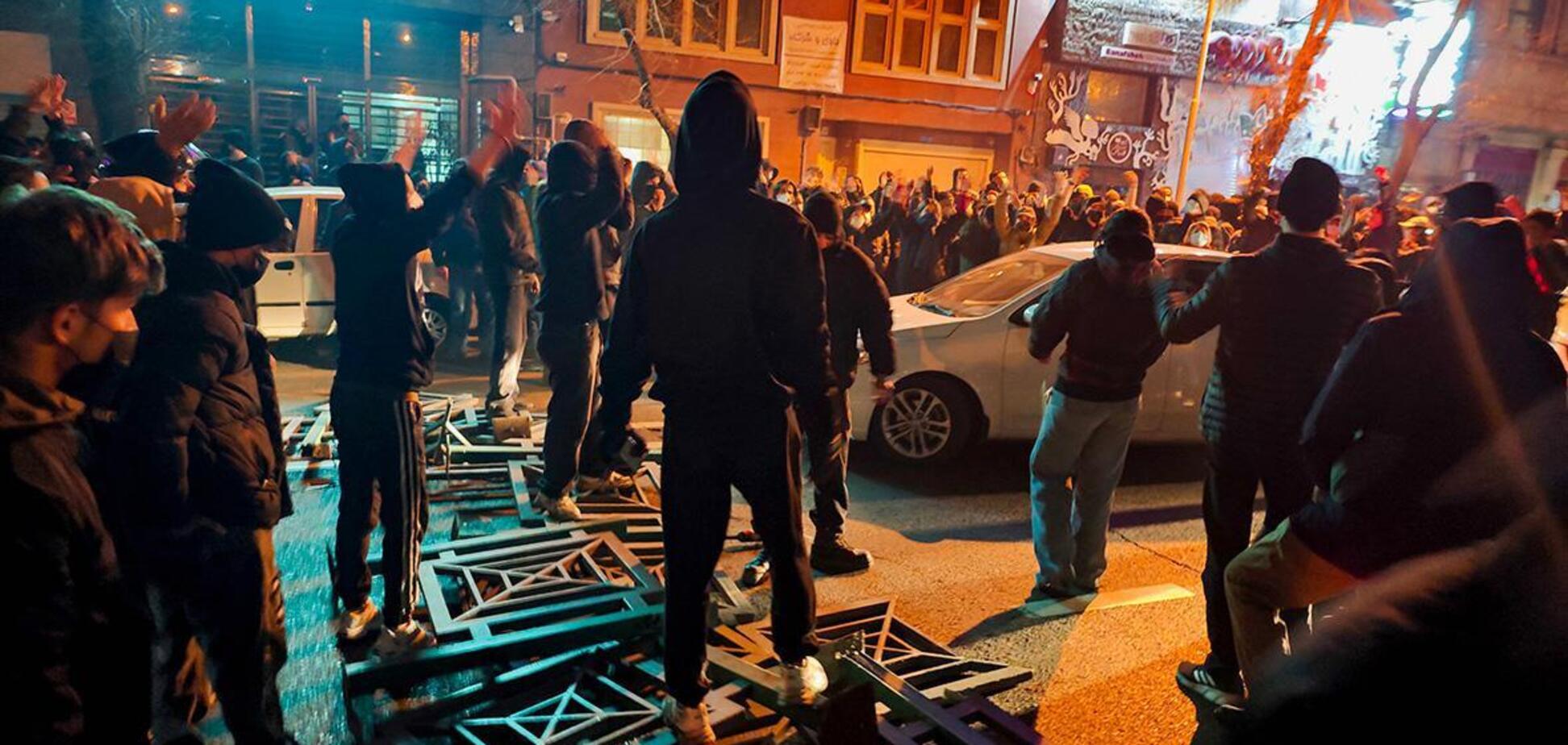 Кількість загиблих на протестах в Ірані зросла до п'яти тисяч: можливі страти – Reuters