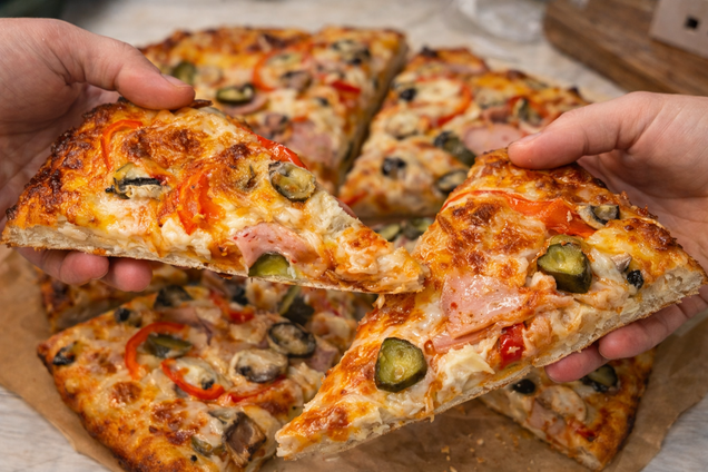 Найпростіша домашня піца з тіста на молоці: ділимось лінивим рецептом