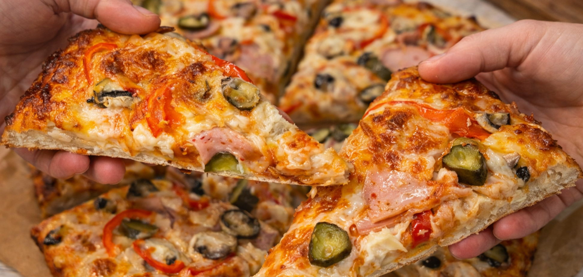 Смачна домашня піца з дріжджового тіста: ділимось найпростішим рецептом