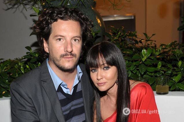 Не дає спокою навіть після смерті. Ексчоловік зірки 'Всі жінки – відьми' Шеннен Догерті намагається оскаржити розлучення: навіщо йому це