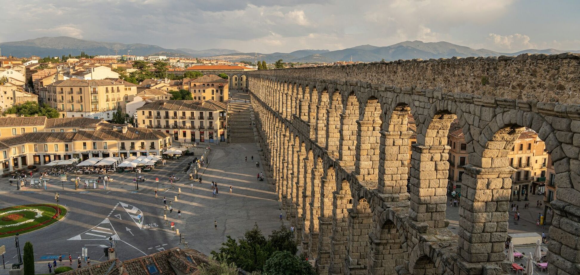 Забудьте про столиці: які міста в Європі різко набирають популярності