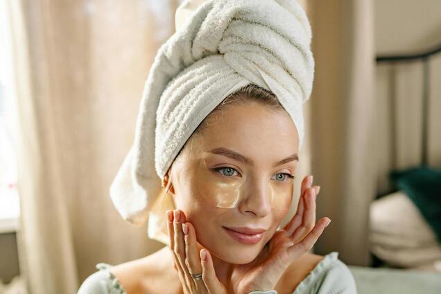 Забудьте про темні кола під очима: офтальмологи дали корисні поради, як позбутися набряків