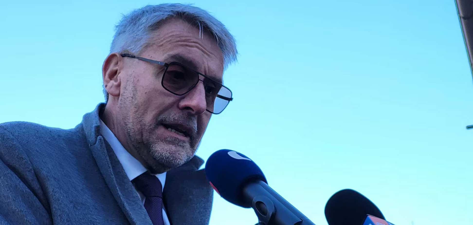 У Чехії сталась стрілянина в будівлі міськради: поранено мера, є загиблі. Фото