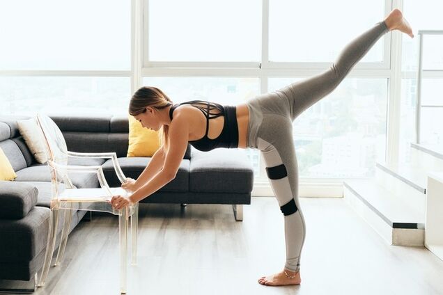 Секрет стройной талии после 50 лет: эффективная тренировка на стуле. Видео