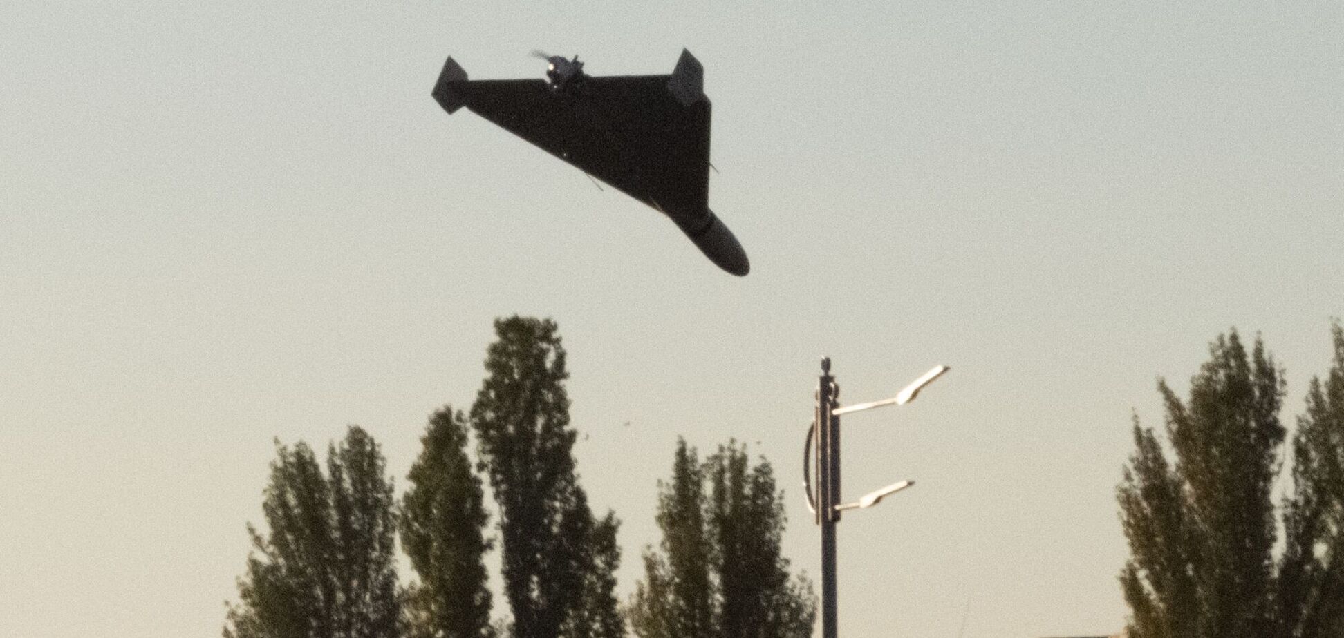 Окупанти вдарили по Дніпропетровщині: сталась пожежа, є постраждалі