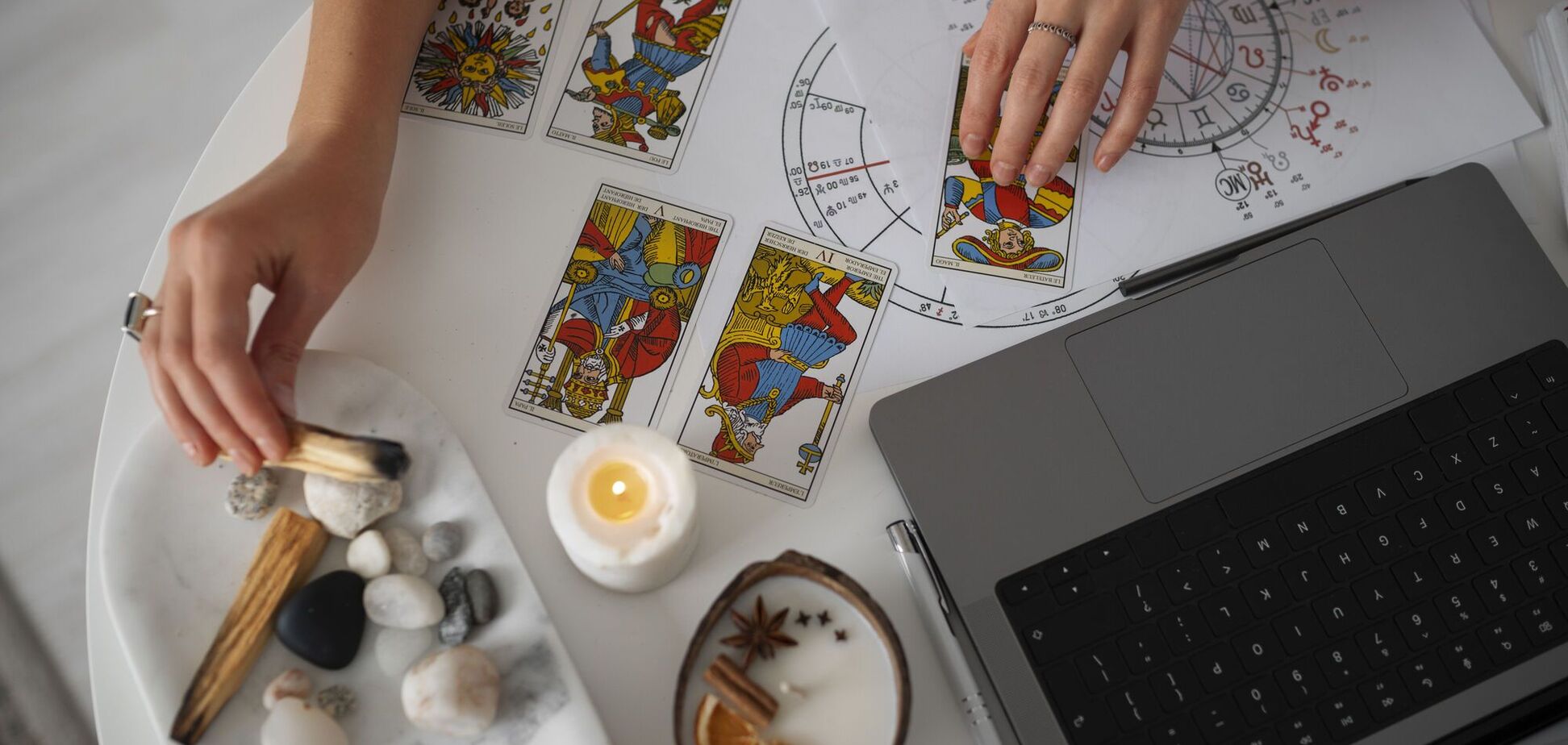 Что предусматривает дата вашего рождения на 2026 год: прогноз по Таро Тота