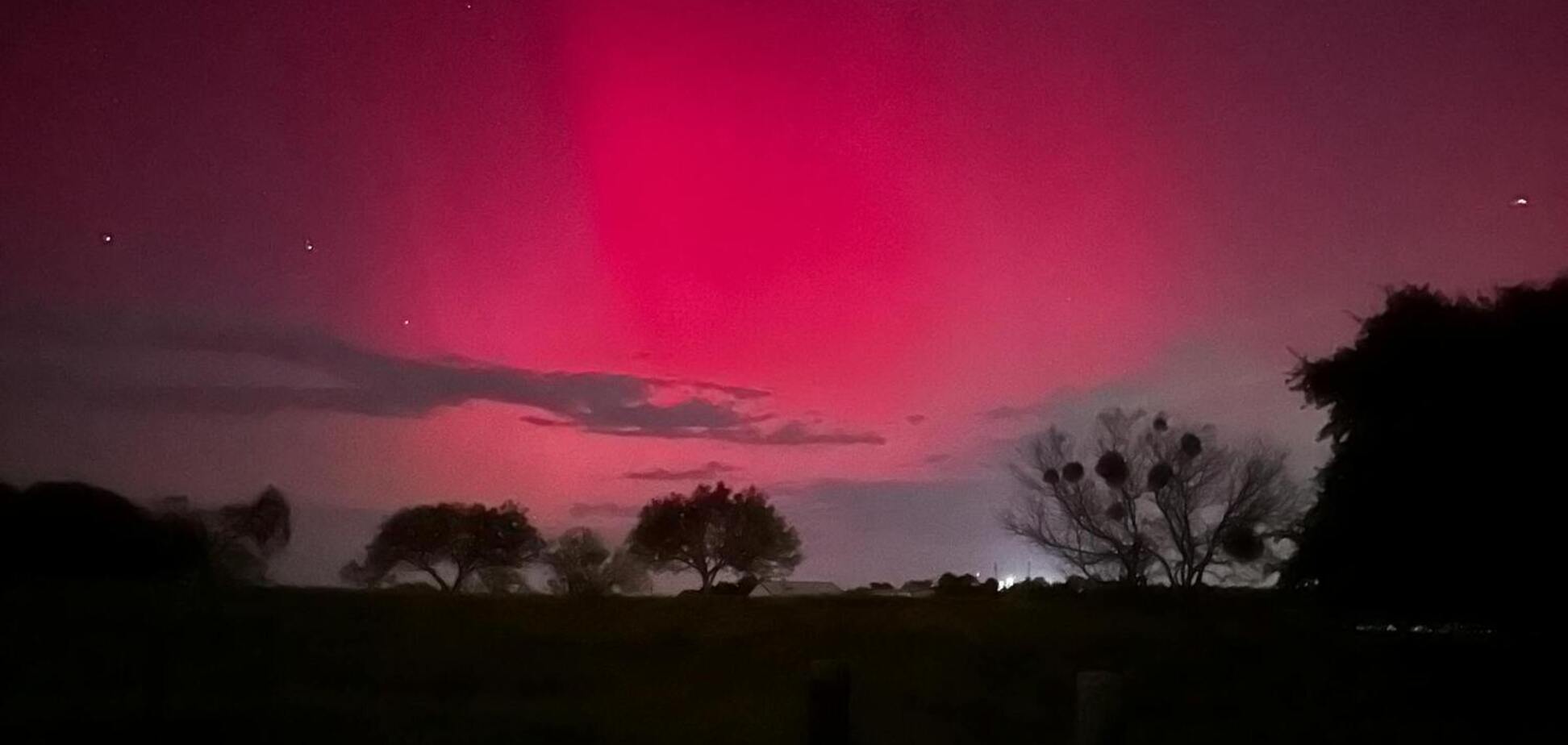 Полярное сияние в Украине вызвала экстремальная магнитная буря: детали и зрелищные фото