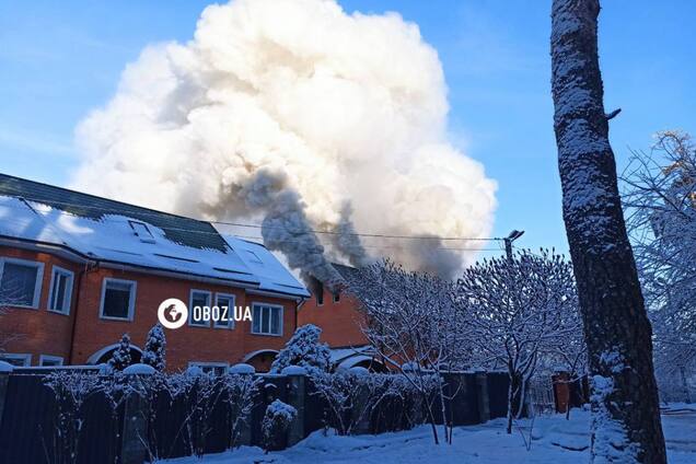 Під Києвом горів Центр реабілітації. Подробиці та фото масштабної пожежі