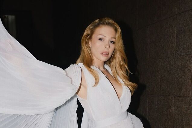 'У нас немає світла і добра в нас немає'. Тіна Кароль публічно перепросила за пісню-мем, яка розізлила українців: чому виник скандал