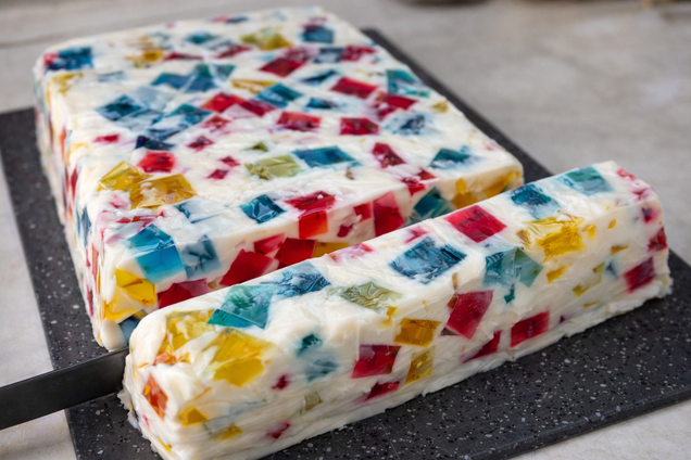 'Бите скло' на йогурті: як приготувати звичний десерт по-новому