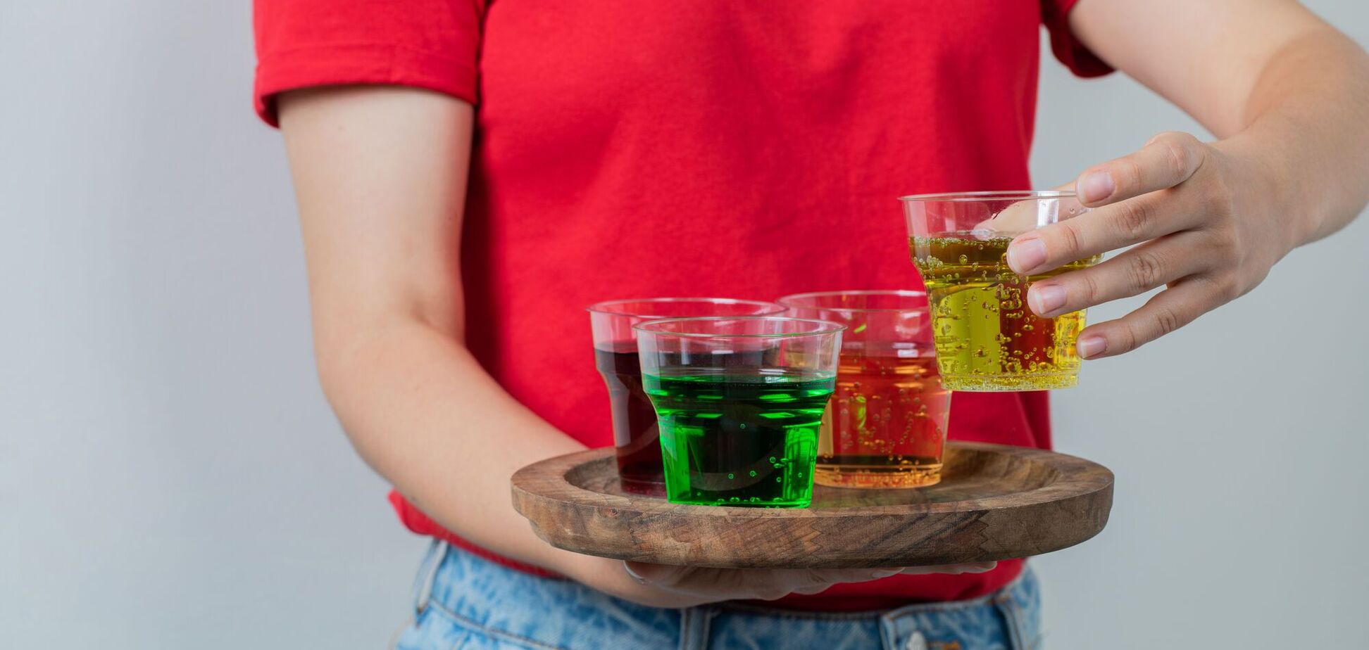 Напитки, которые ускоряют старение: что не советуют пить диетологи