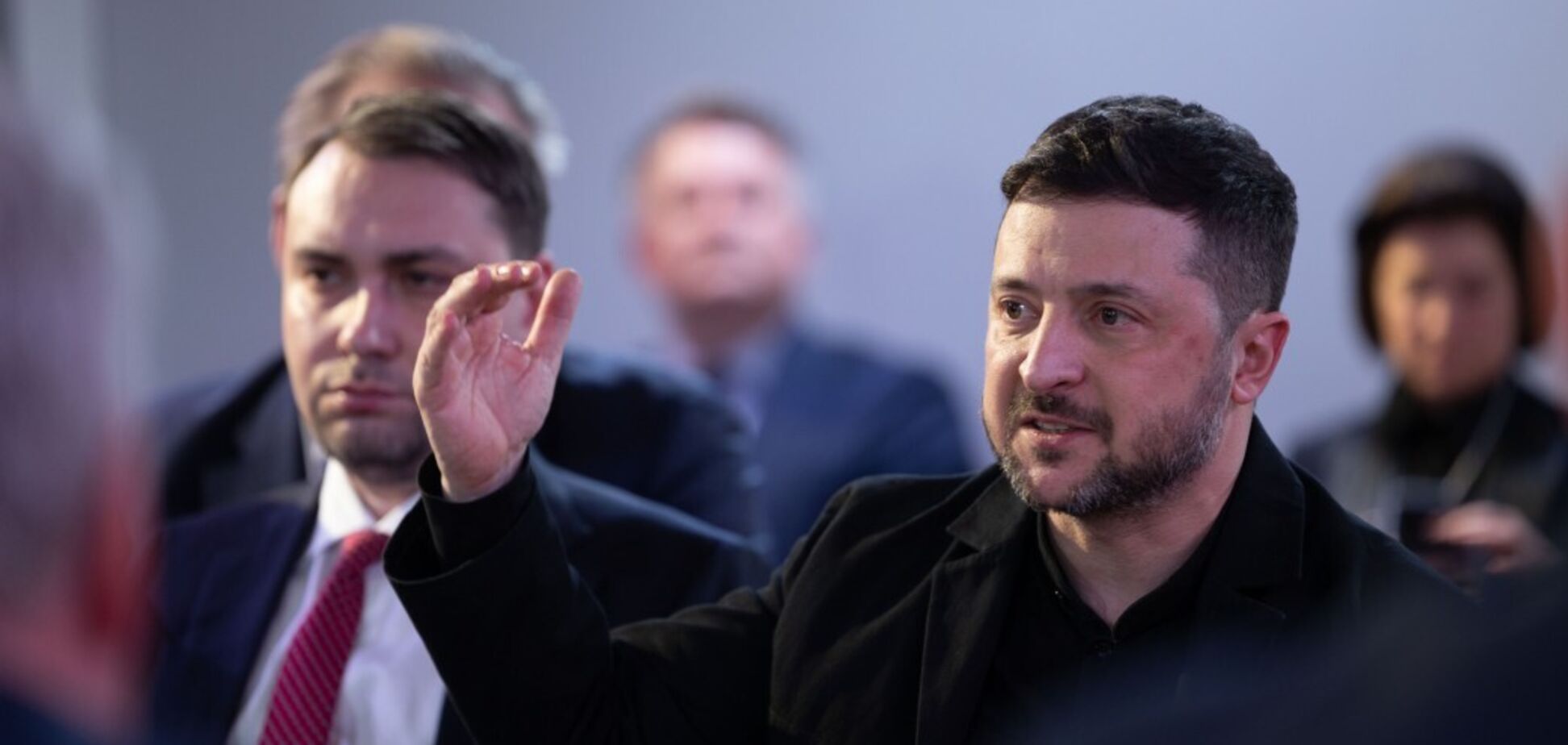 Ще трішки і Зеленський відправить Трампа за руським кораблем