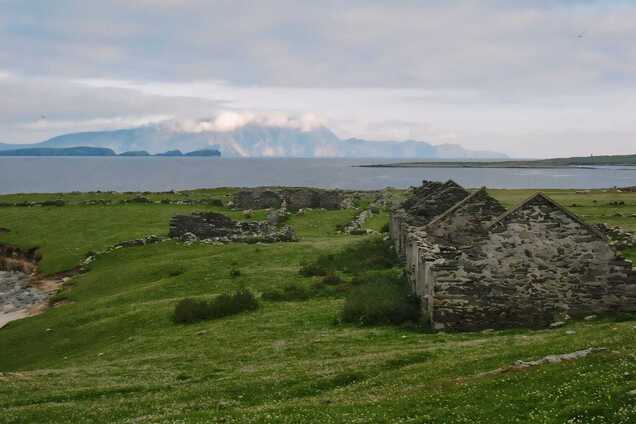 У берегов Ирландии есть заброшенные острова: почему там никто не живет уже более 80 лет