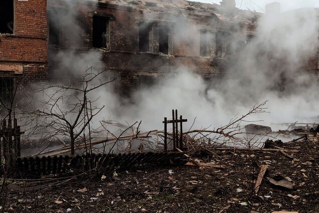 Росія завдала ракетного удару по Кривому Рогу: постраждали 11 людей, серед них – діти. Фото і відео