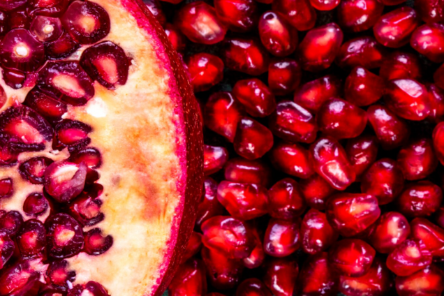 Як порізати гранат без зайвого безладу на кухні: легкий спосіб