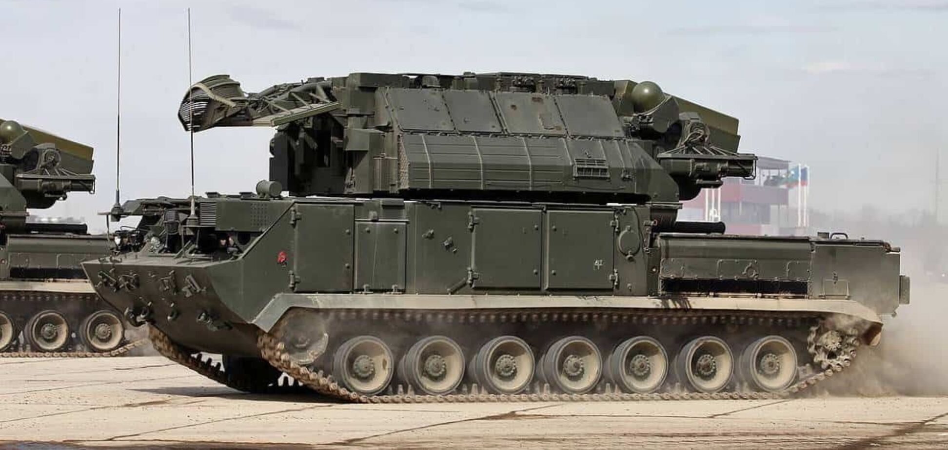 В Беларуси на нефтебазе возле границы с Украиной установили российскую систему ПВО. Спутниковые фото