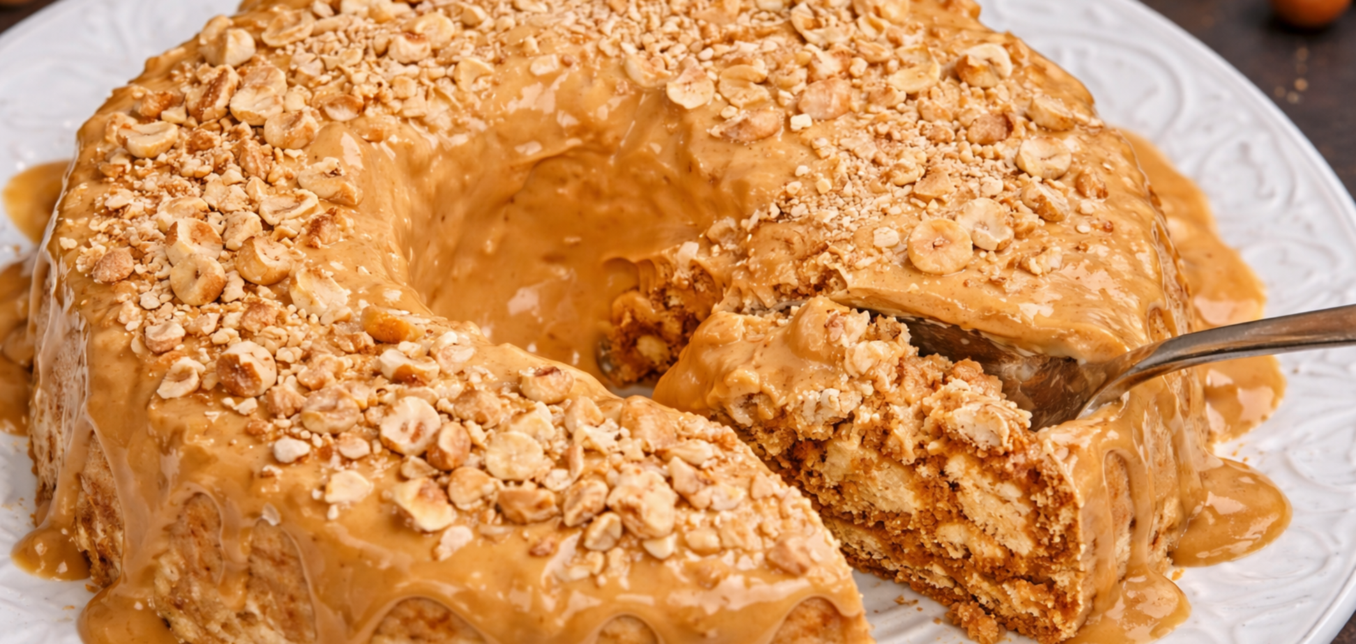 Вкусный торт из печенья без выпекания: понадобится всего четыре ингредиента