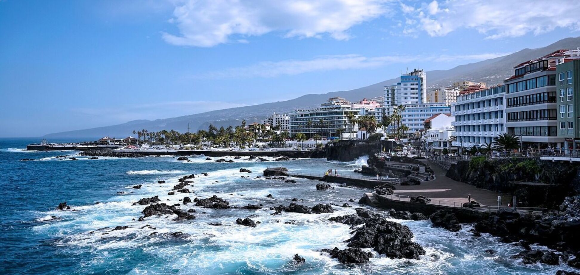 За кордон или закордон: как будет правильно на украинском