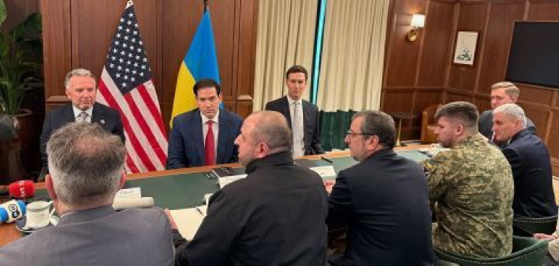 Одне питання стане ключовим: названо головну тему переговорів України, США та Росії в ОАЕ