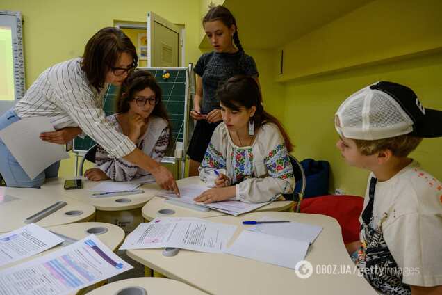 'Не все так однозначно'. Вчителька української школи у Варшаві розповідала дітям своє 'бачення' війни Росії проти України